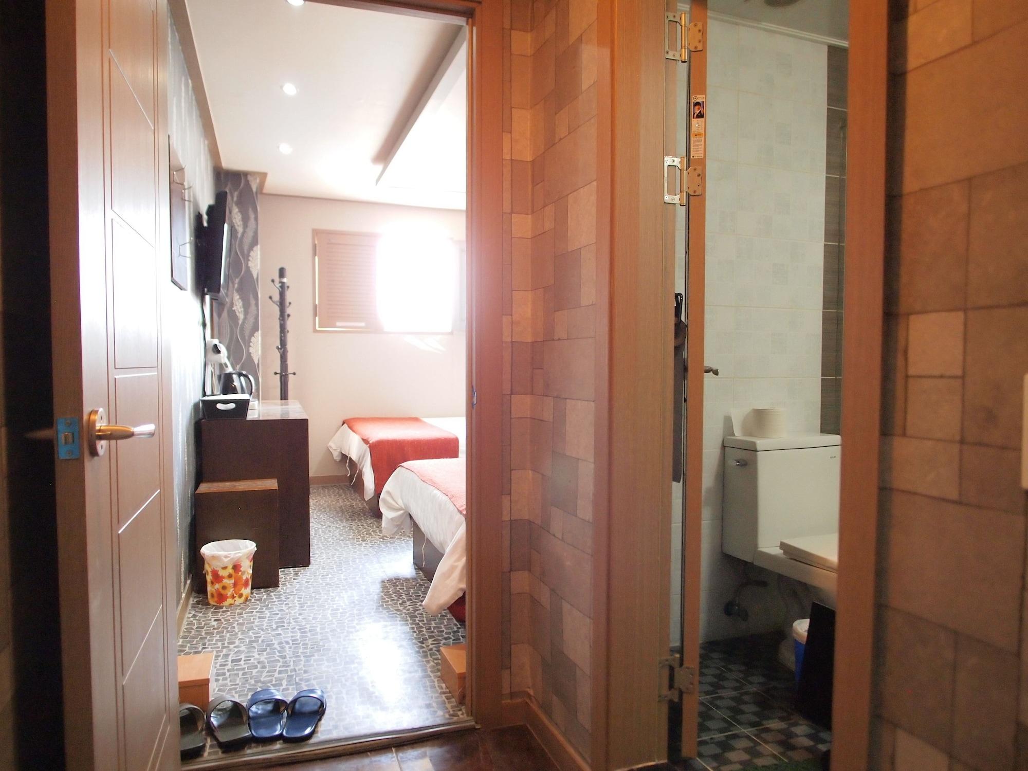 Hostel J Stay Seoel Buitenkant foto